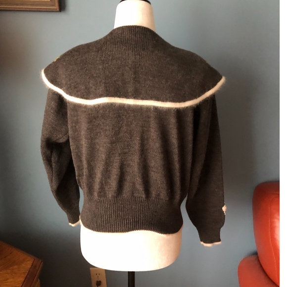 Vintage Rene Derhy gray boho embroidered wool angora blend cropped cardigan EUC - Picture 5 of 11